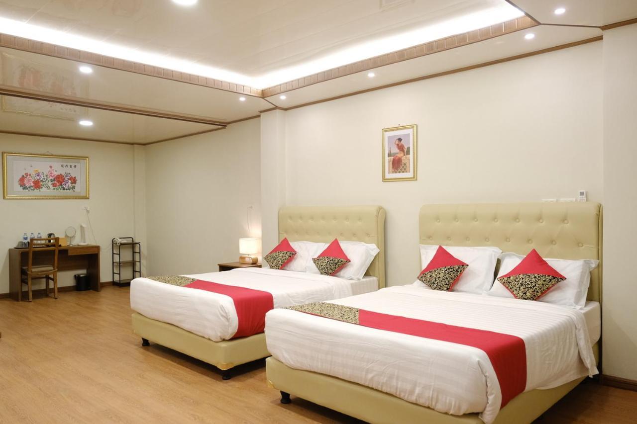 Joyful Hotel Tanjung Pandan Luaran gambar