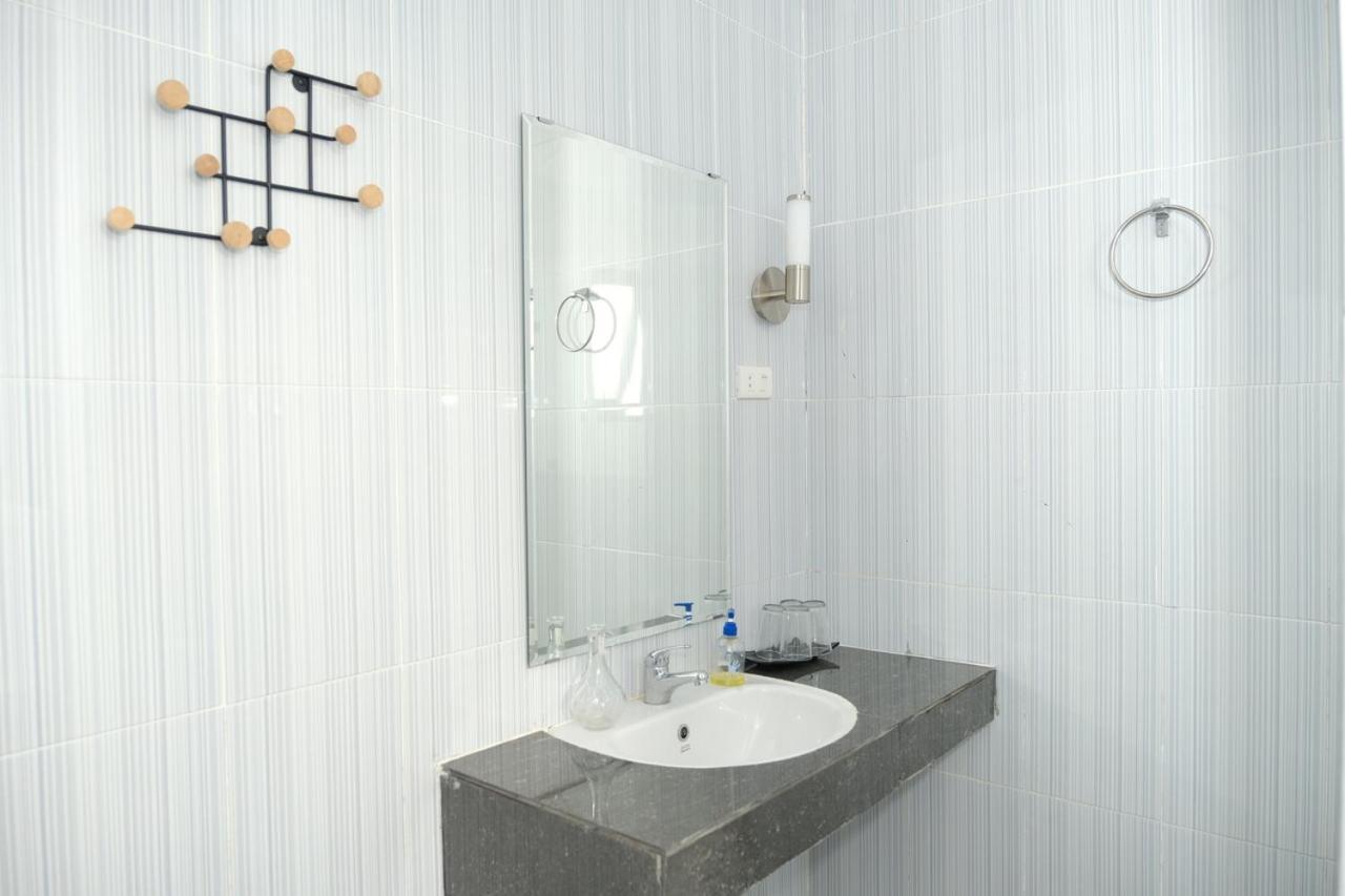 Joyful Hotel Tanjung Pandan Luaran gambar